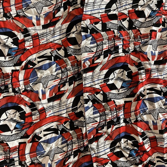 Marvel Vtg Style Captain America Shield Button Shirt Size XL Hawaiian Style Camp - Picture 3 of 6